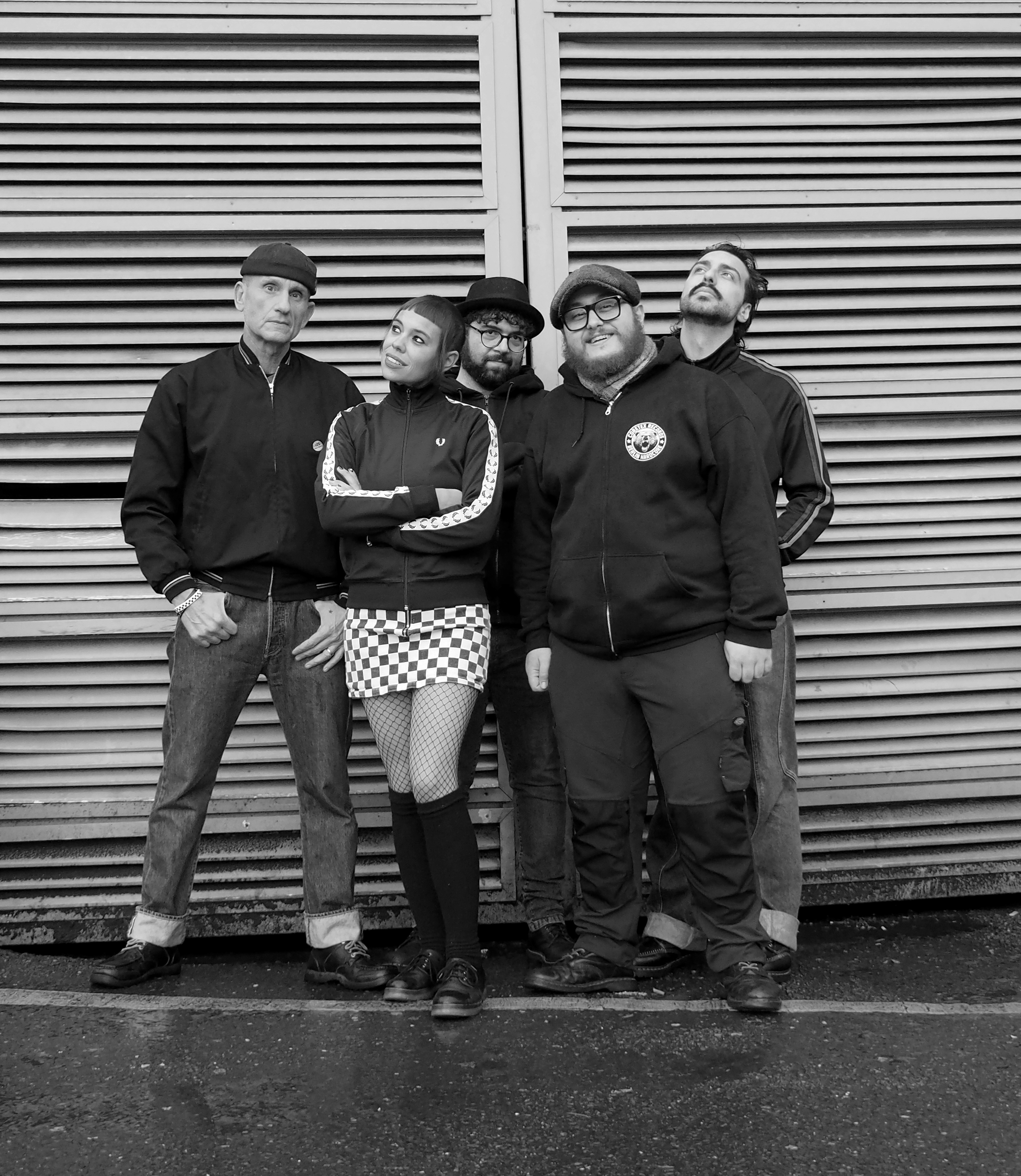 LOS FASTIDIOS (ita) + ZOO ESCAPE (ger)